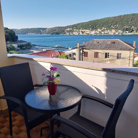 Ljubica Apartments And Rooms Supetarska Draga Kültér fotó