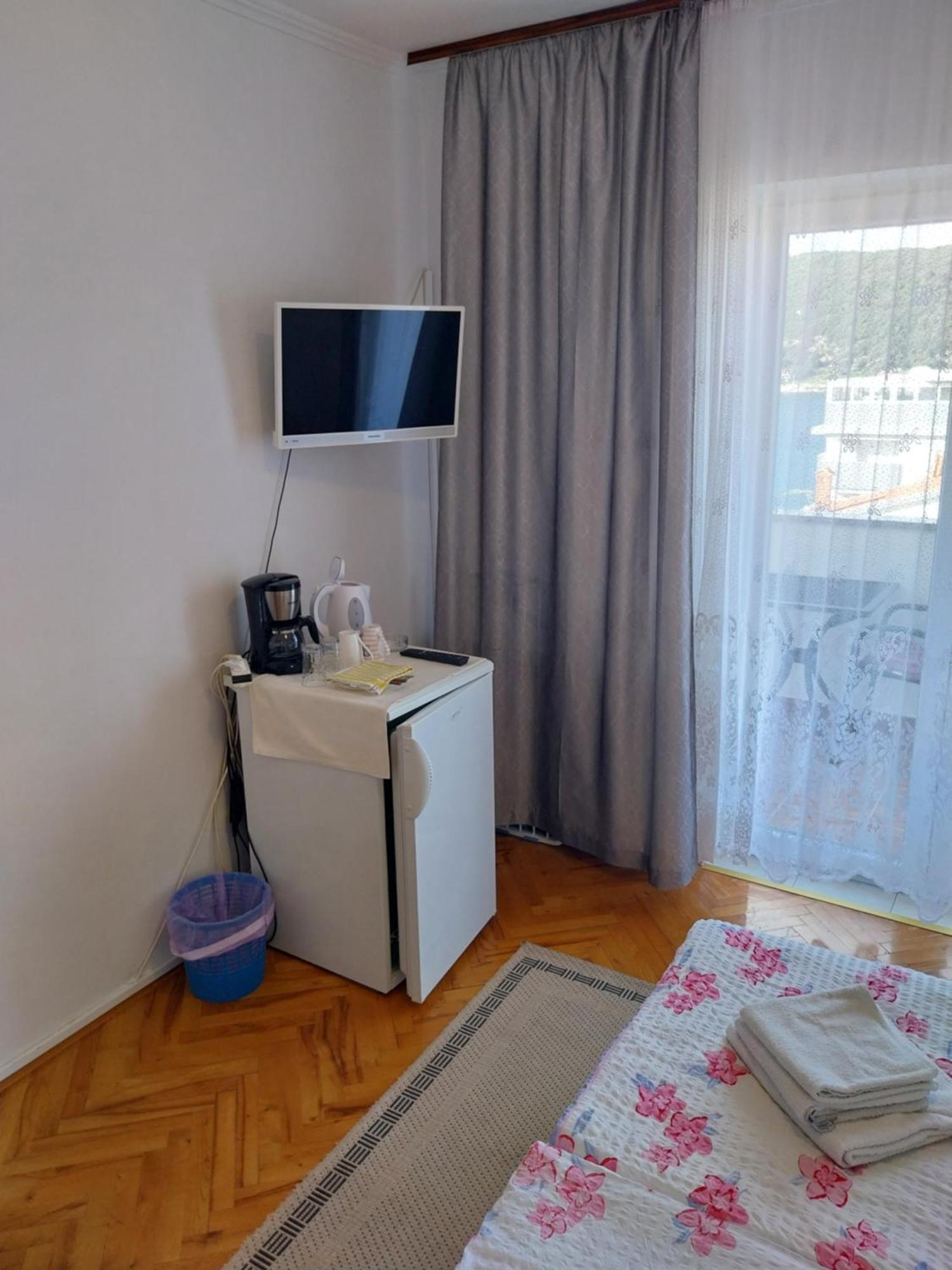 Ljubica Apartments And Rooms Supetarska Draga Kültér fotó