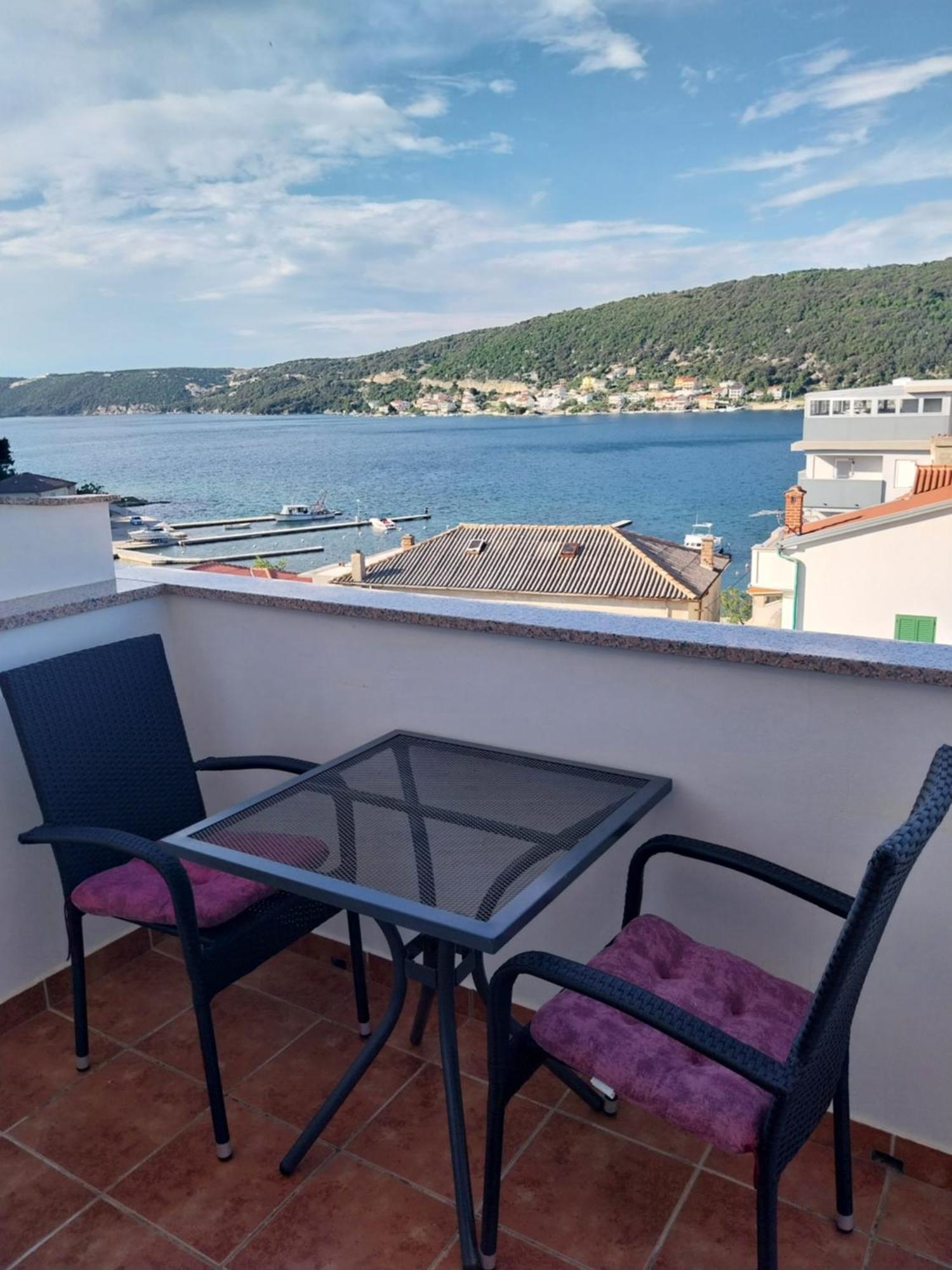 Ljubica Apartments And Rooms Supetarska Draga Kültér fotó