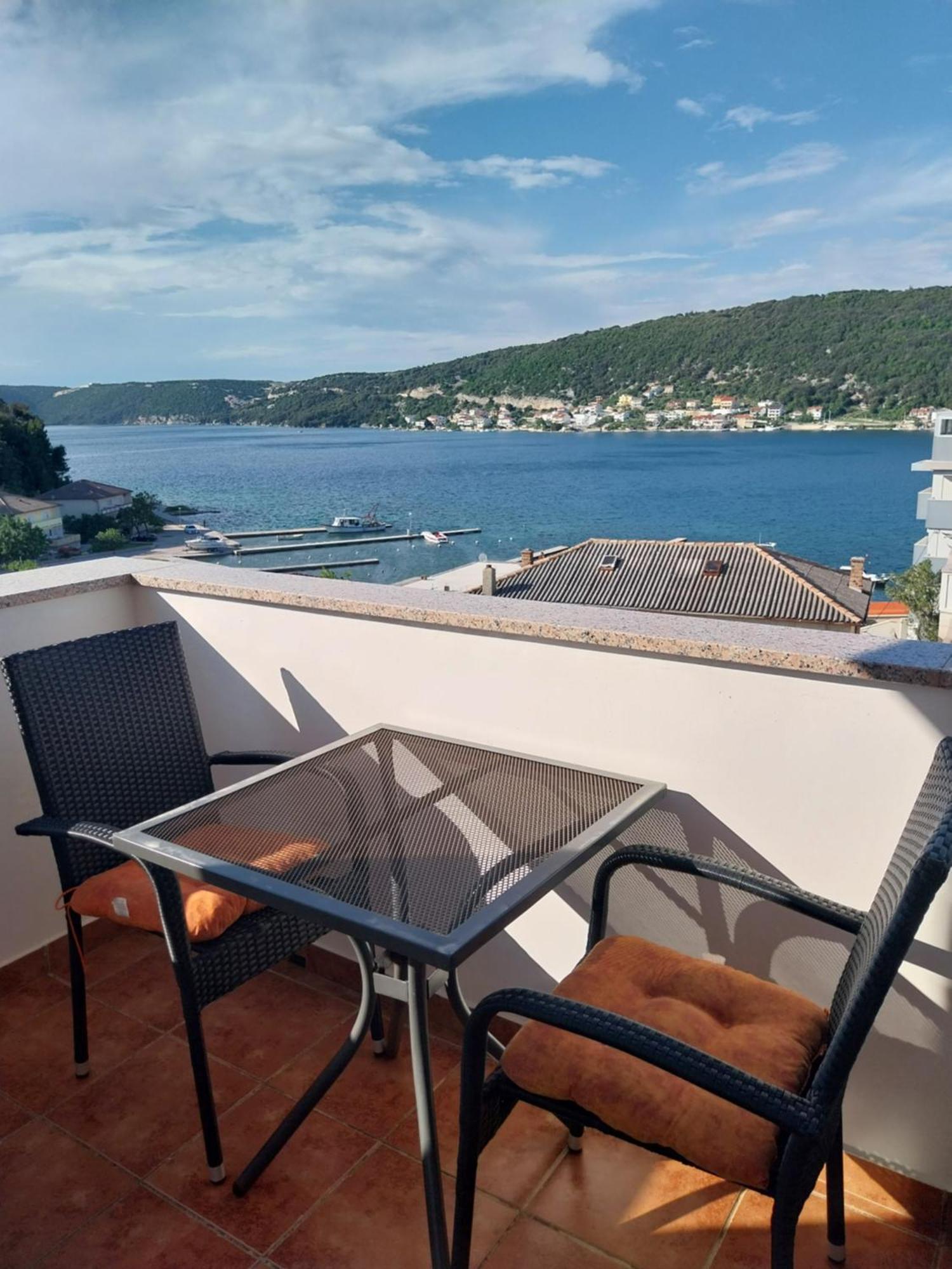 Ljubica Apartments And Rooms Supetarska Draga Kültér fotó