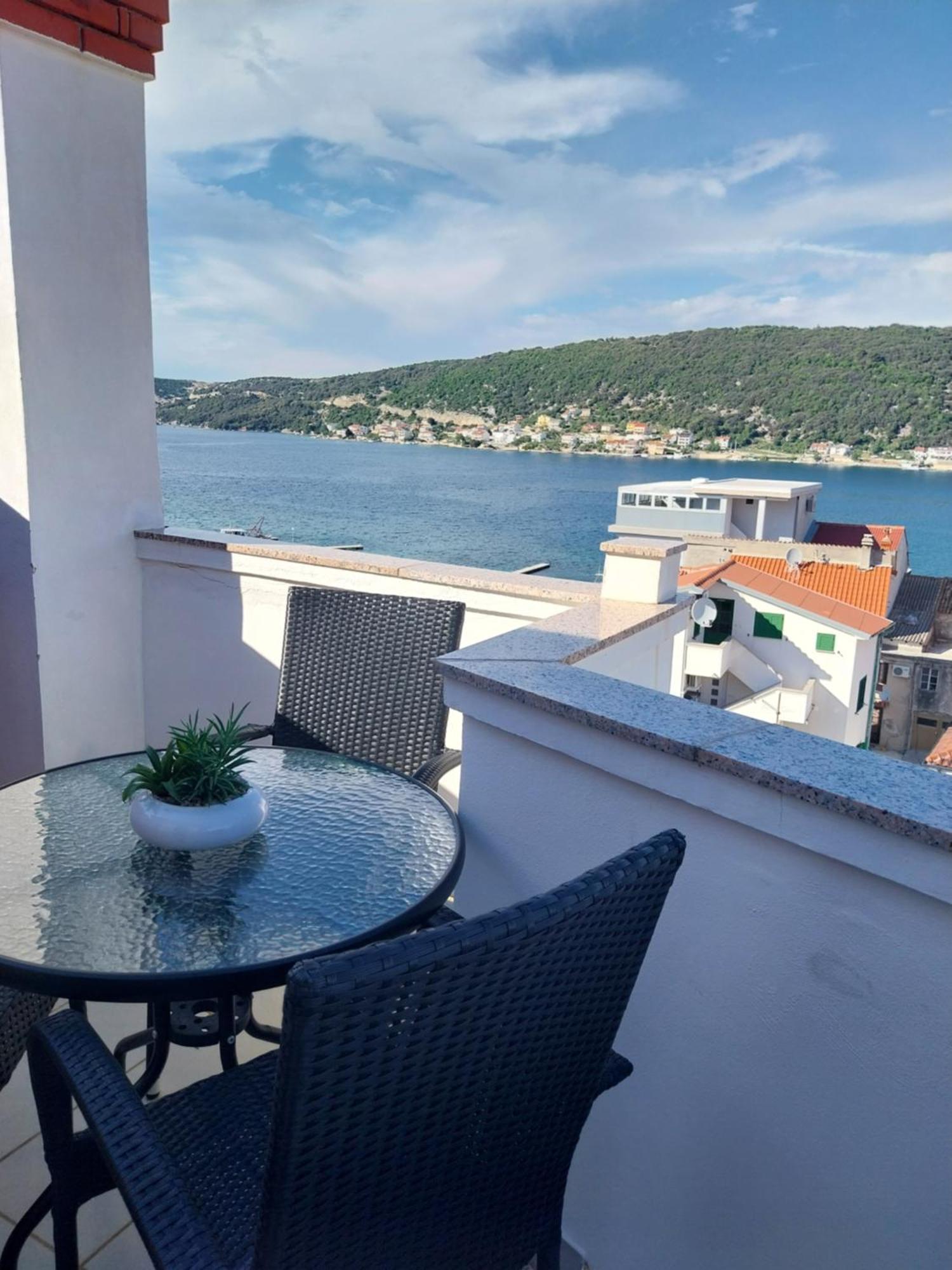 Ljubica Apartments And Rooms Supetarska Draga Kültér fotó