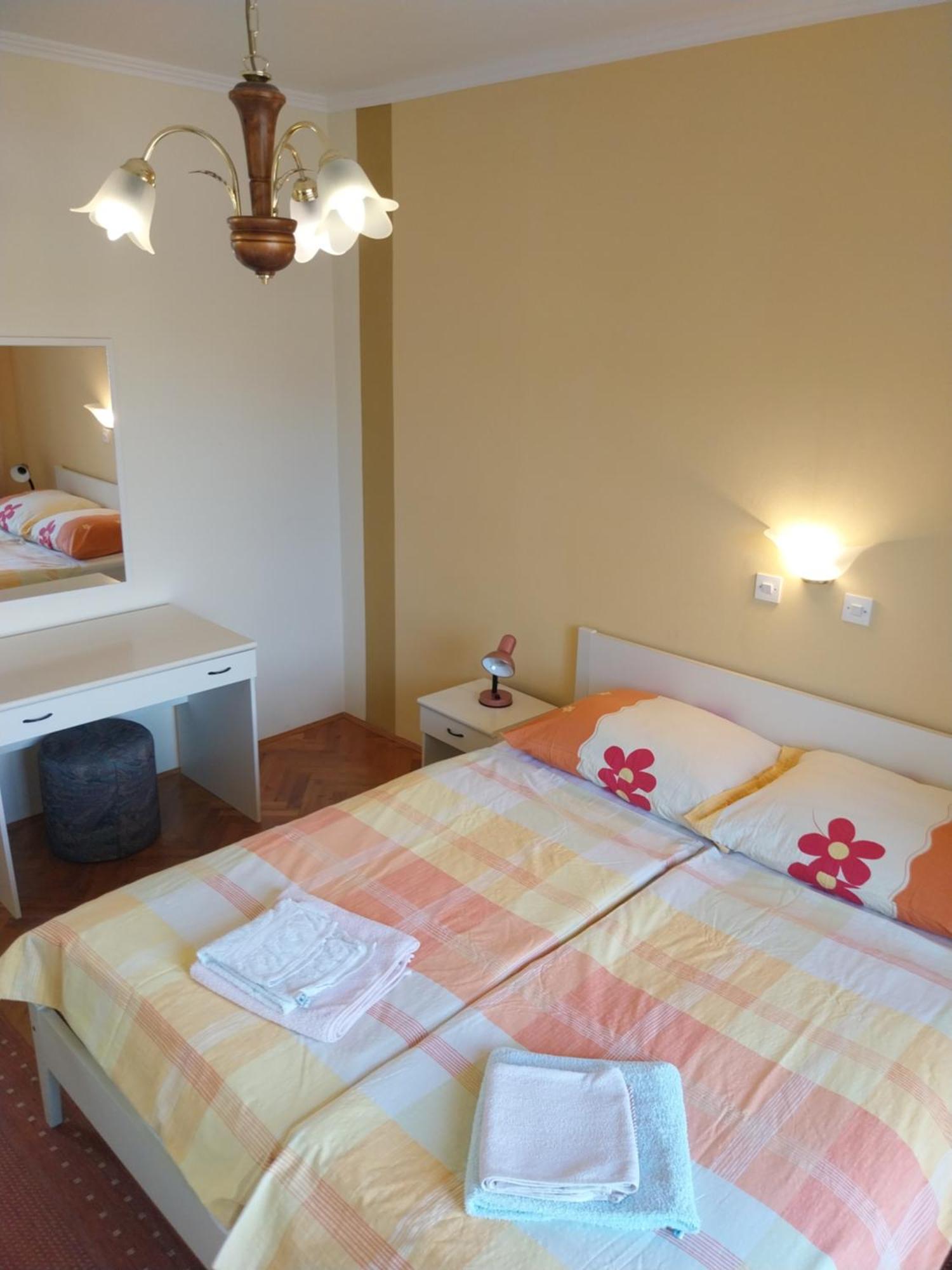 Ljubica Apartments And Rooms Supetarska Draga Kültér fotó