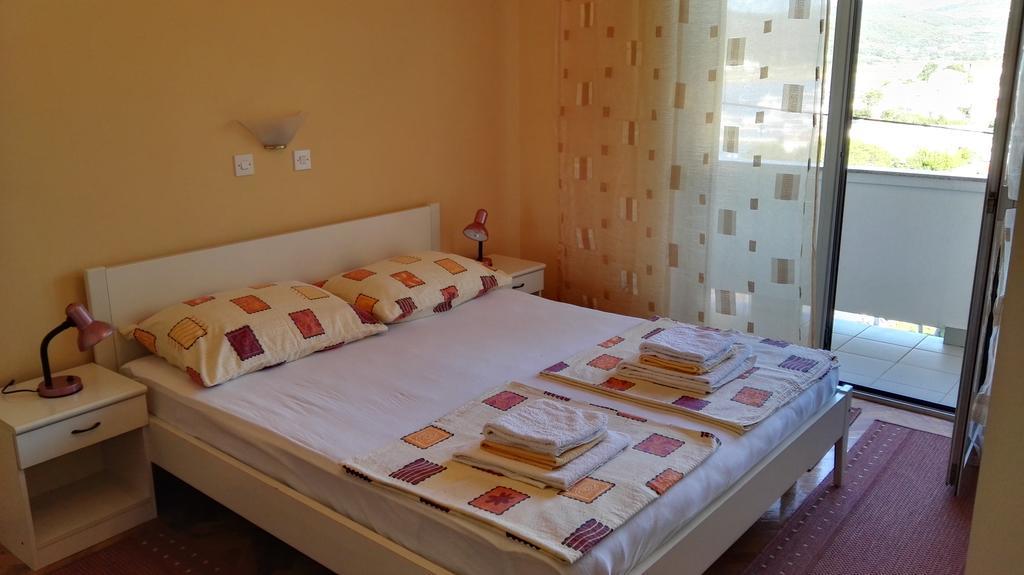 Ljubica Apartments And Rooms Supetarska Draga Kültér fotó